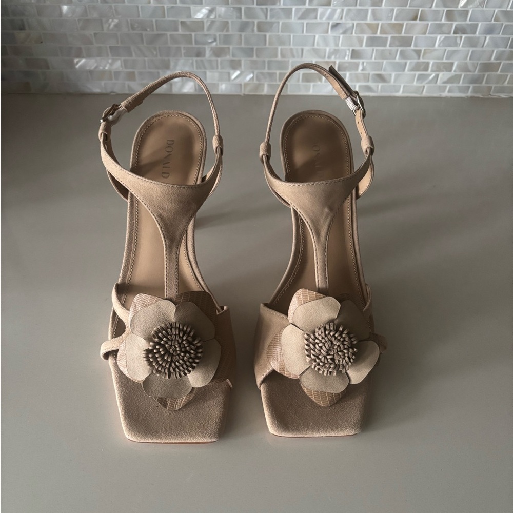 Donald J. Pliner Beige Floral Heels